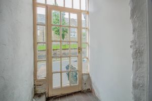 Photo 11- click for photo gallery